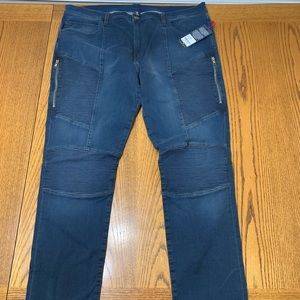 TRUE RELIGION MENS JEANS